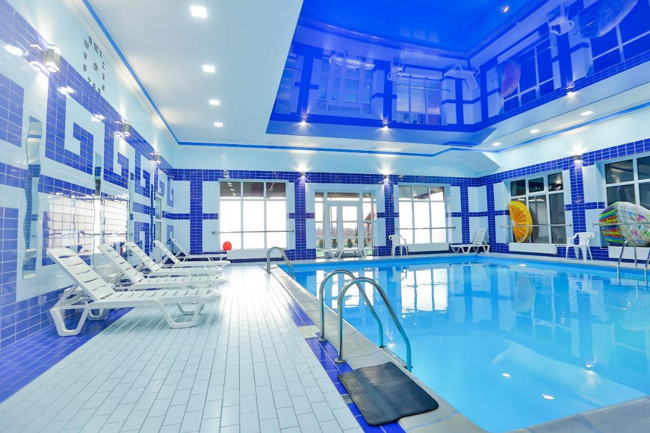 Роляда Hotel Tysmenytsia Ngoại thất bức ảnh
