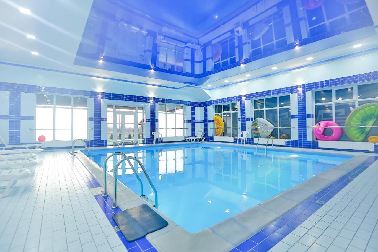Роляда Hotel Tysmenytsia Ngoại thất bức ảnh